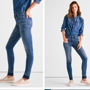 Lucky Brand Ava Mid Rise Legging Jean
